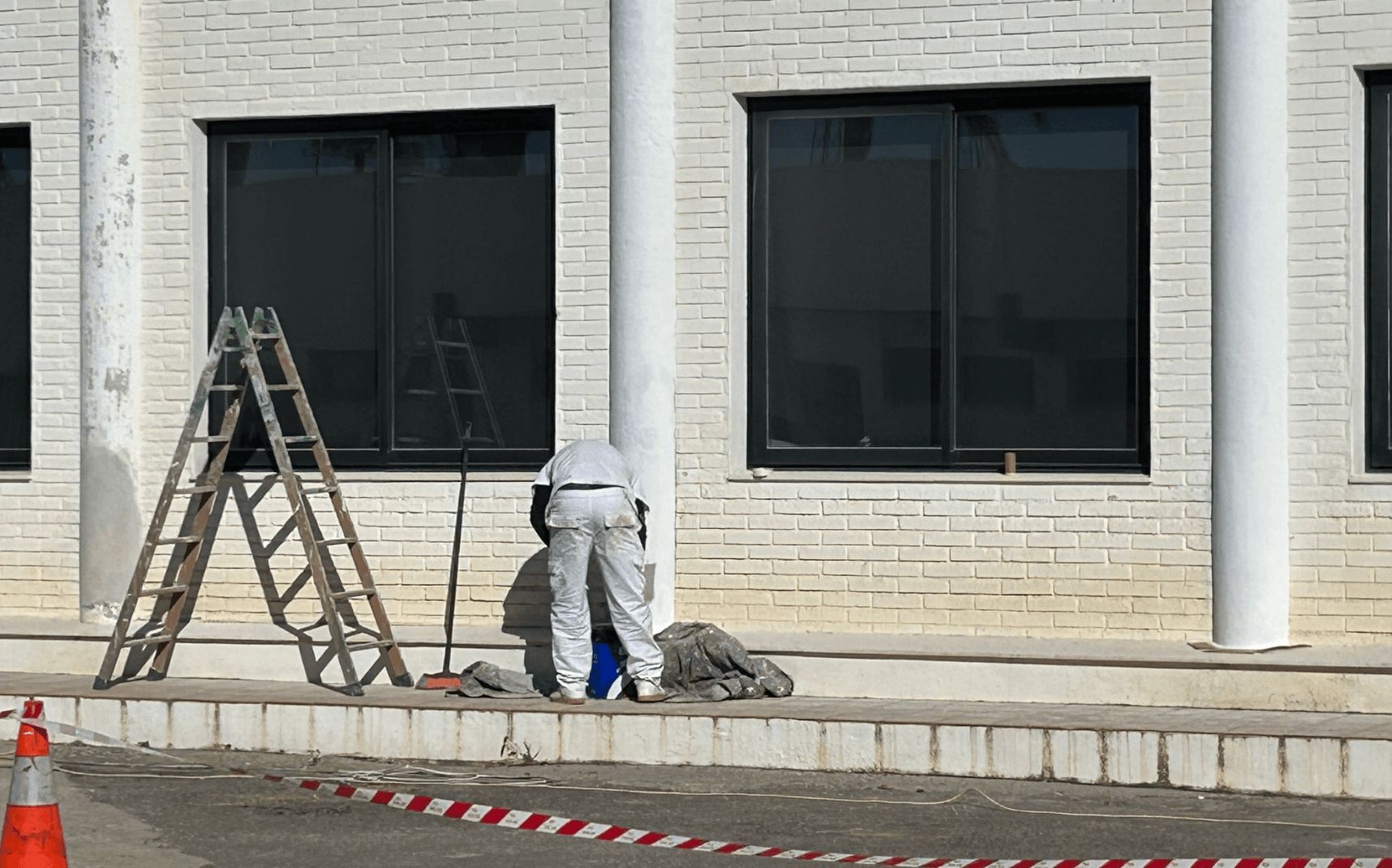 Pintura en la Ciudad Deportiva de Paterna