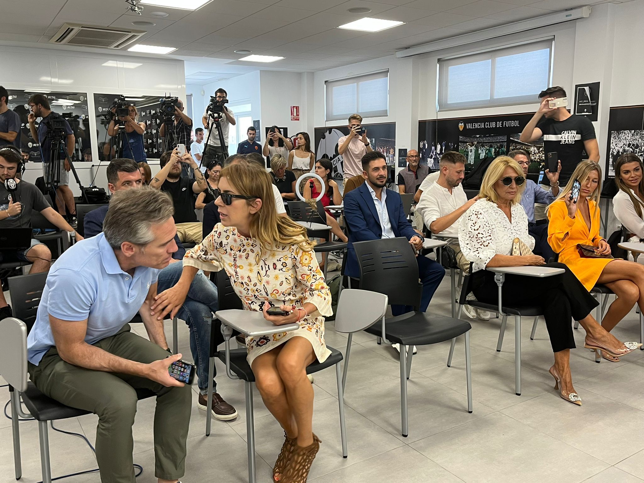  Presentación de Samu Castillejo por el Valencia CF
