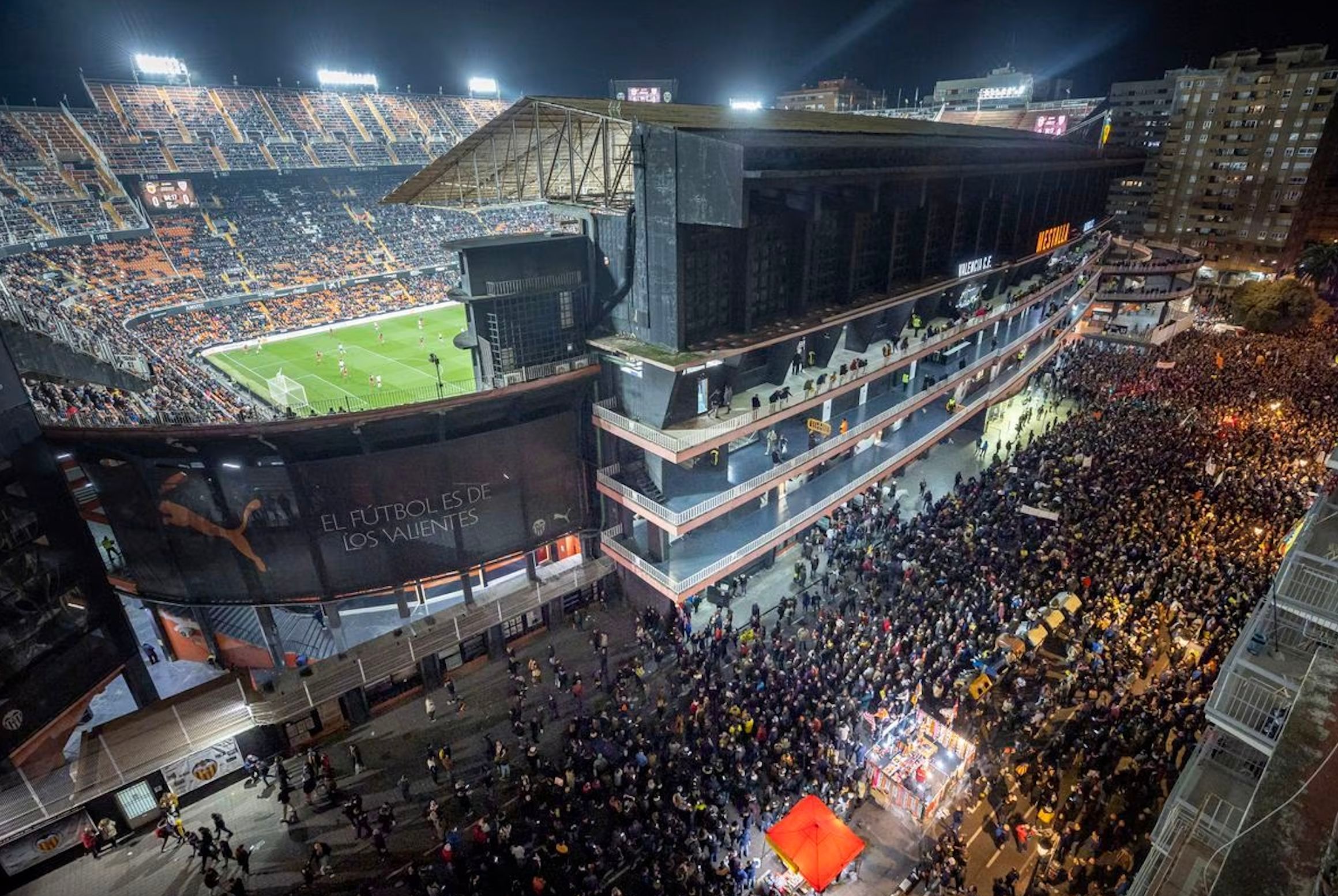 Protesta contra Peter Lim