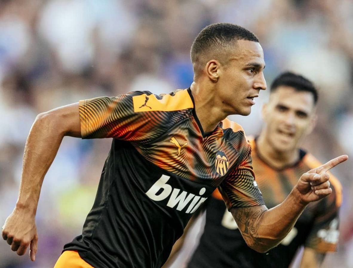  Rodrigo celebra un gol en pretemporada que no marcó él. 