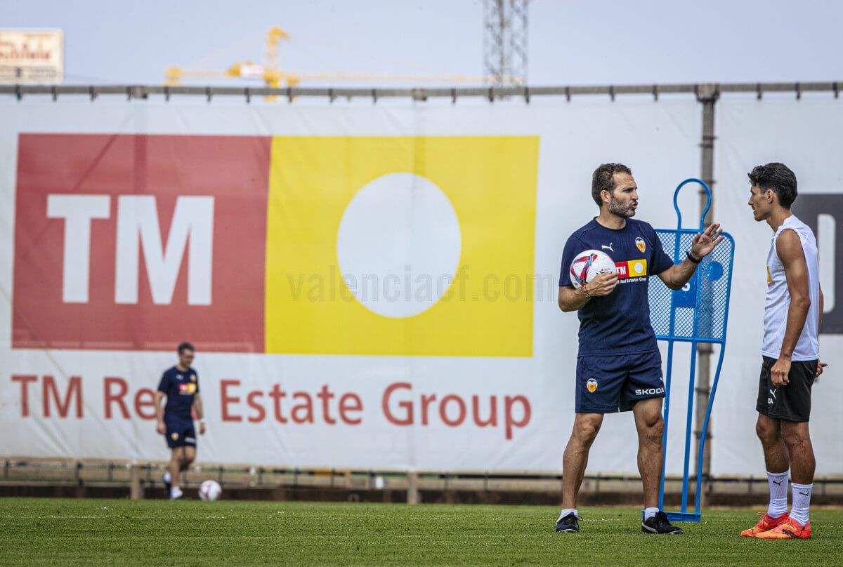  Rubén Baraja y André Almeida, en pretemporada.