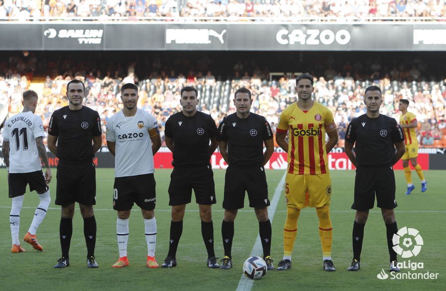  Soler ante el Girona en Mestalla..