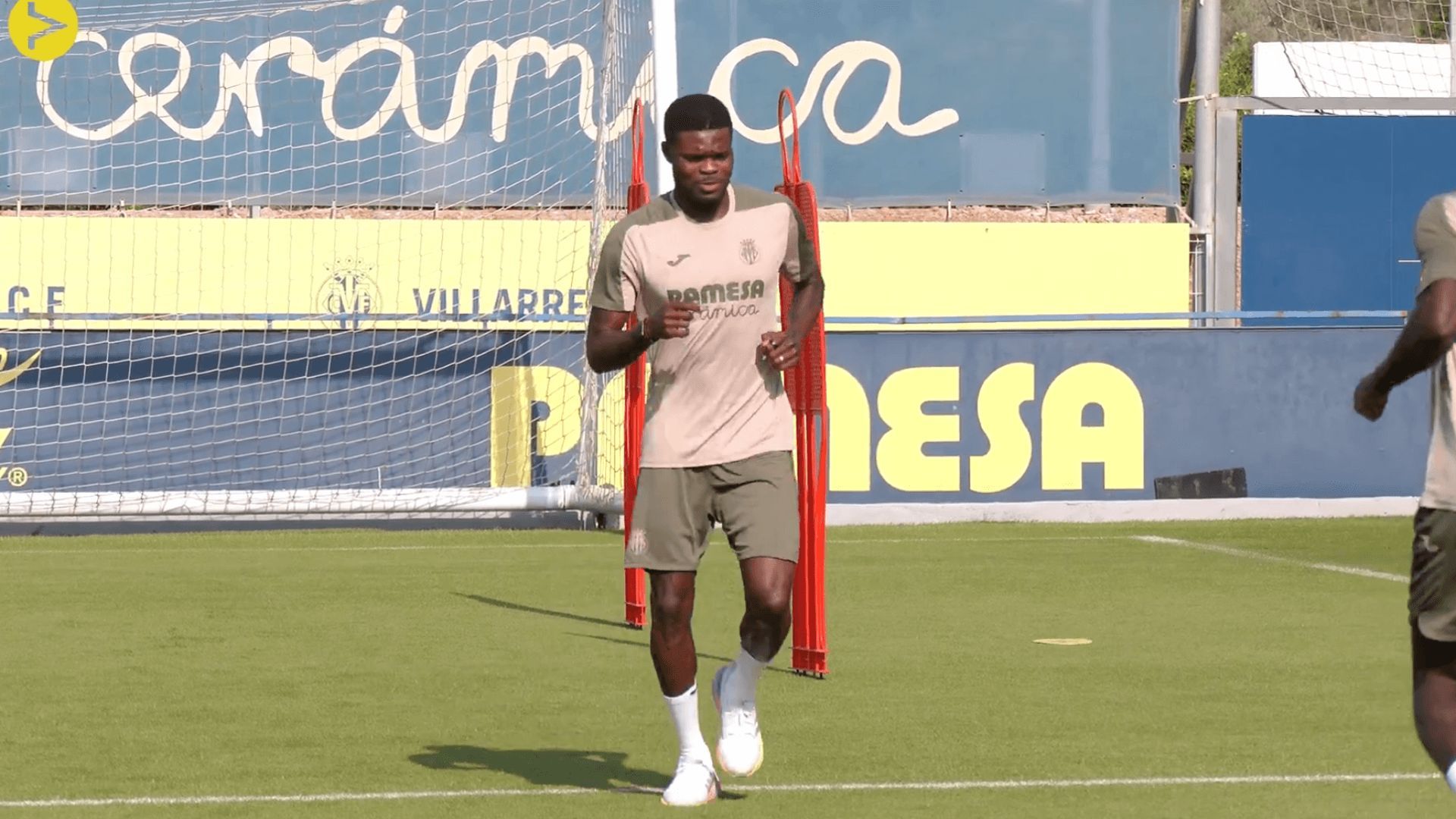  Thomas Partey se entrena por primera vez con el Villarreal.