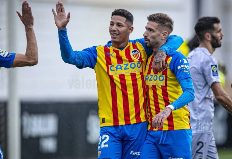  El Valencia vuelve a la Ciudad Deportiva para cerrar sus amistosos