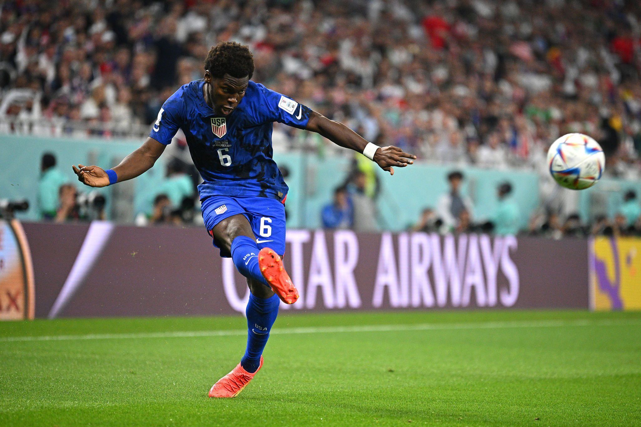  Yunus Musah, ante Irán.