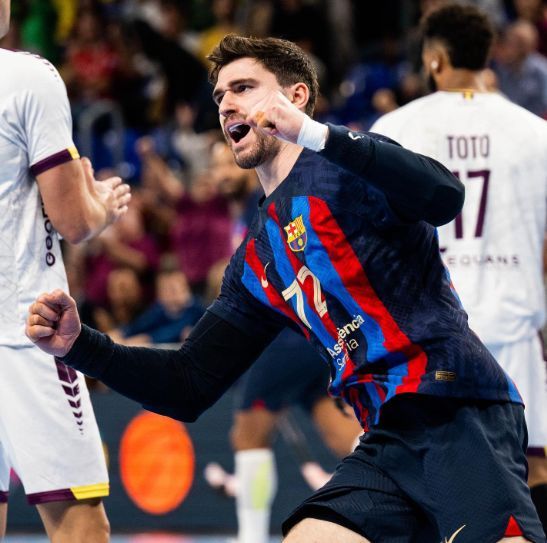 Ludovic Fàbregas celebrando una victoria con el Barcelona.