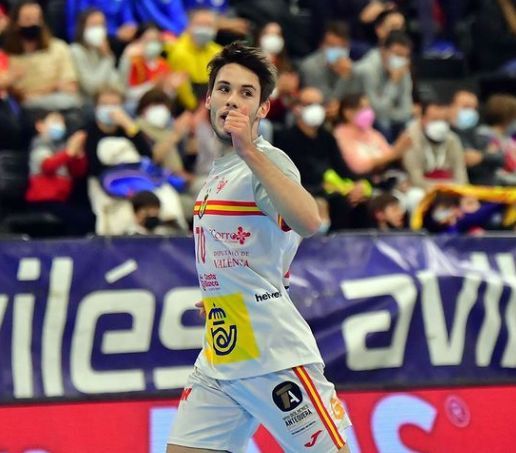 Dani Fernández con los Hispanos.