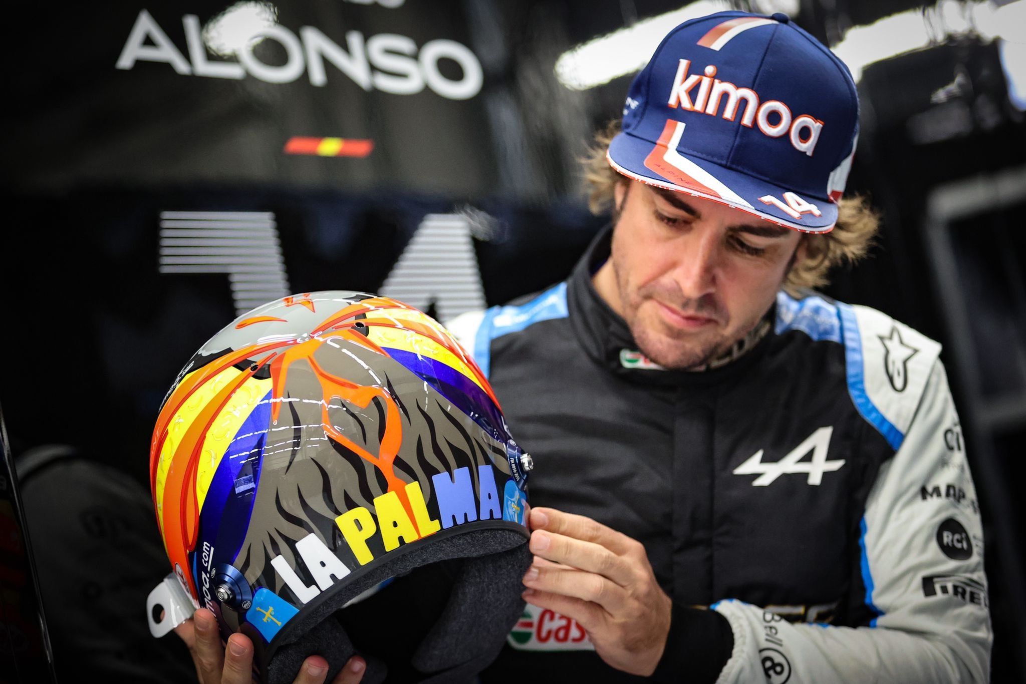  El casco de Fernando Alonso en homenaje a la isla de La Palma.