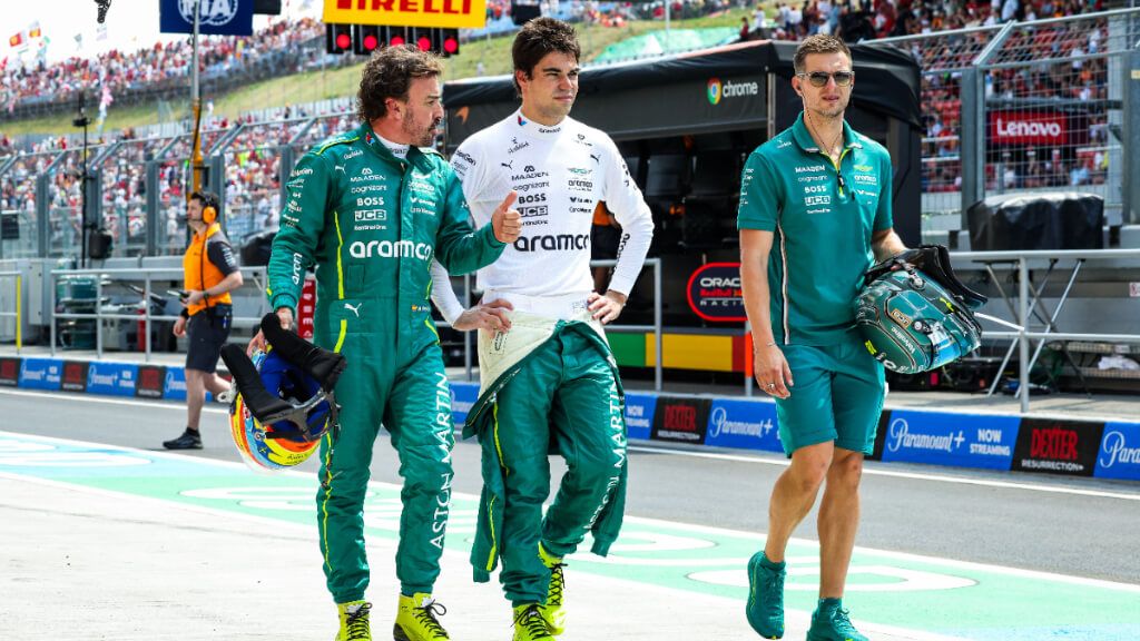 Lance Stroll y Fernando Alonso en Aston Martin (Europa Press)