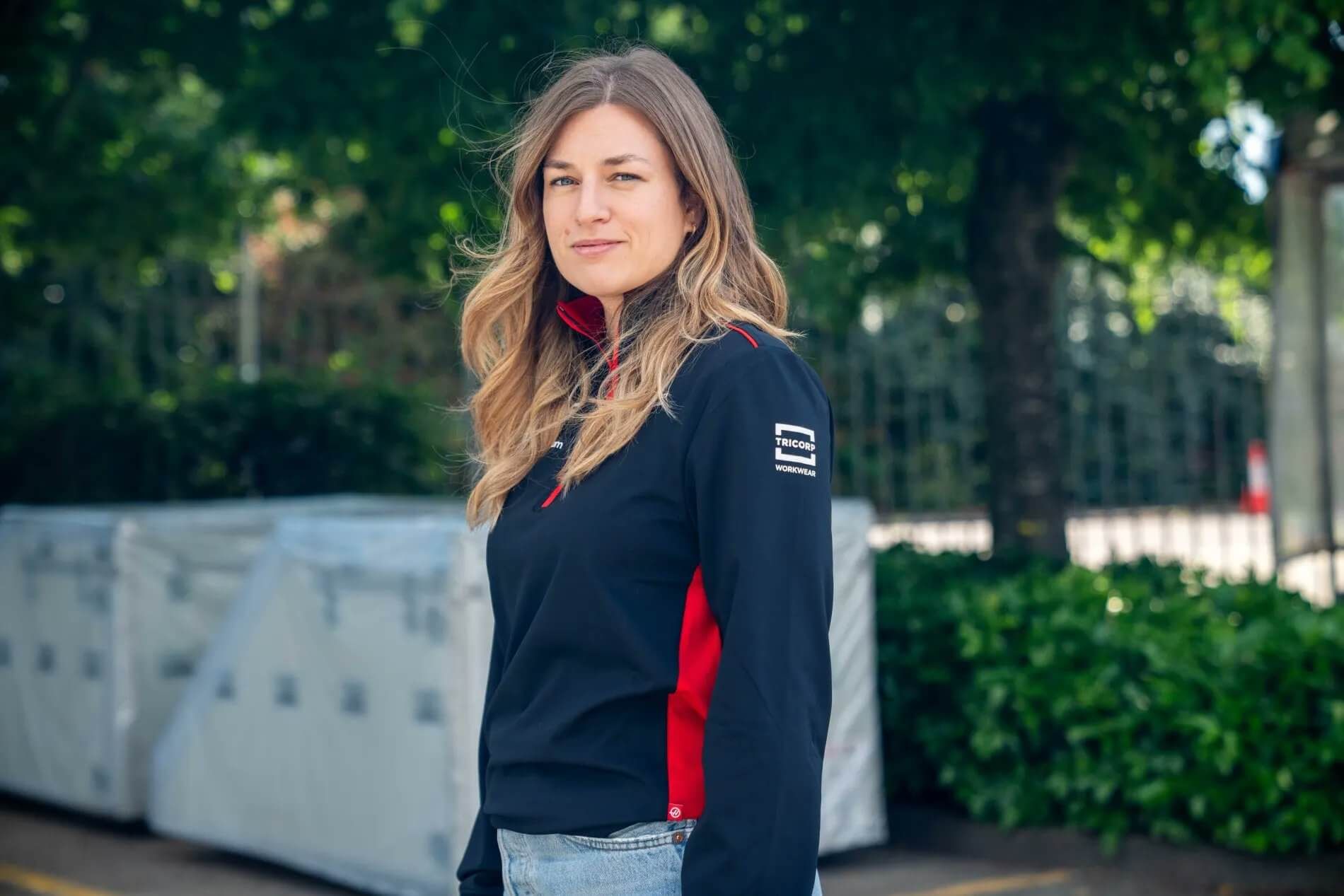  Laura Müller, nueva ingeniera de pista de Esteban Ocon (Haas)