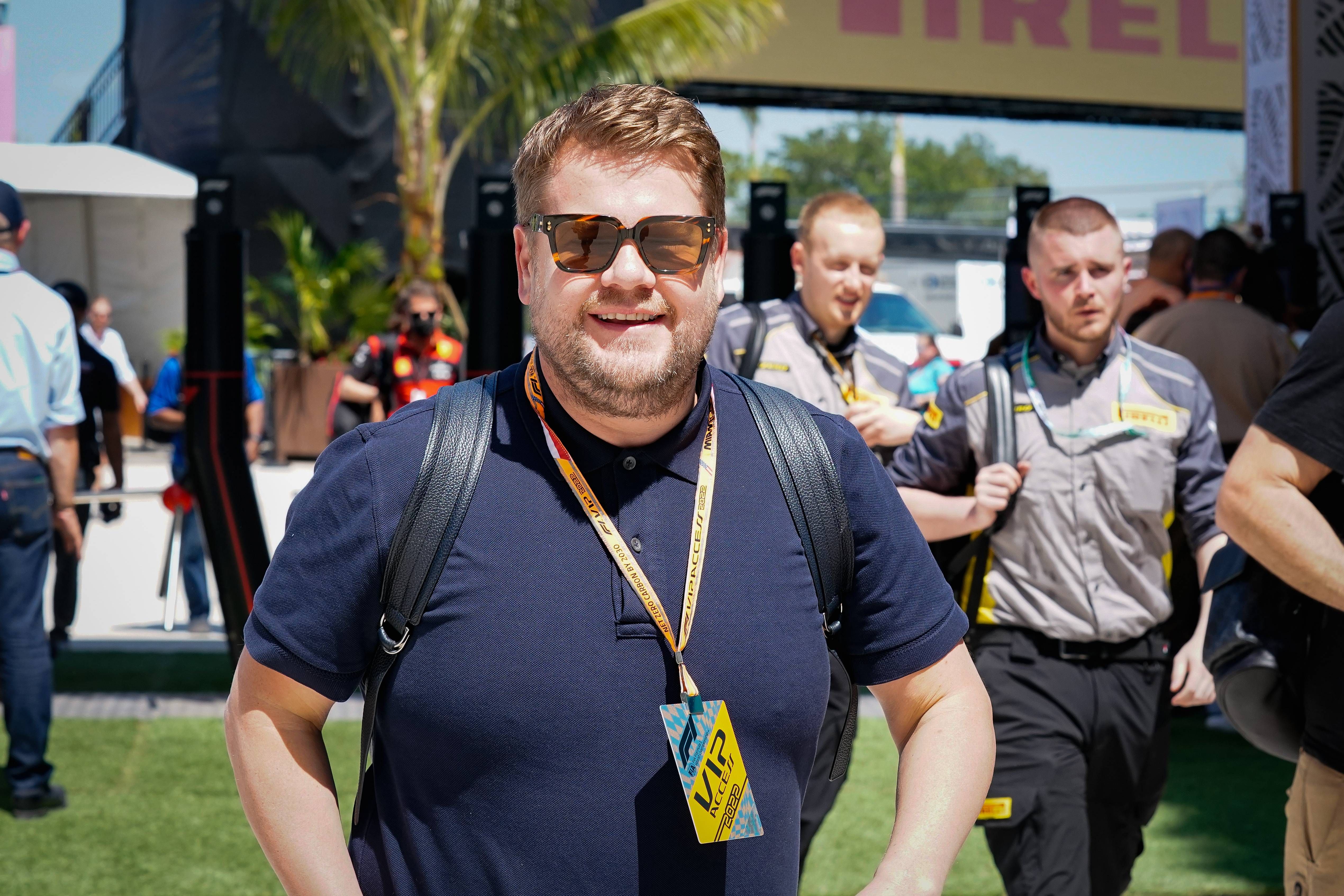  James Corden en el GP de Miami 2022.
