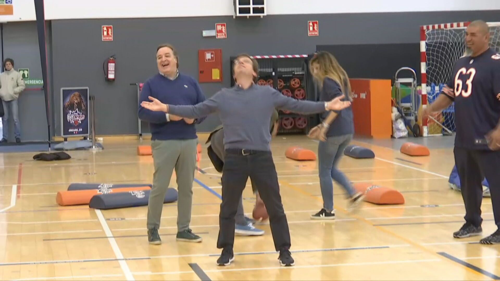  José Luis Martínez-Almeida practicando fútbol americano