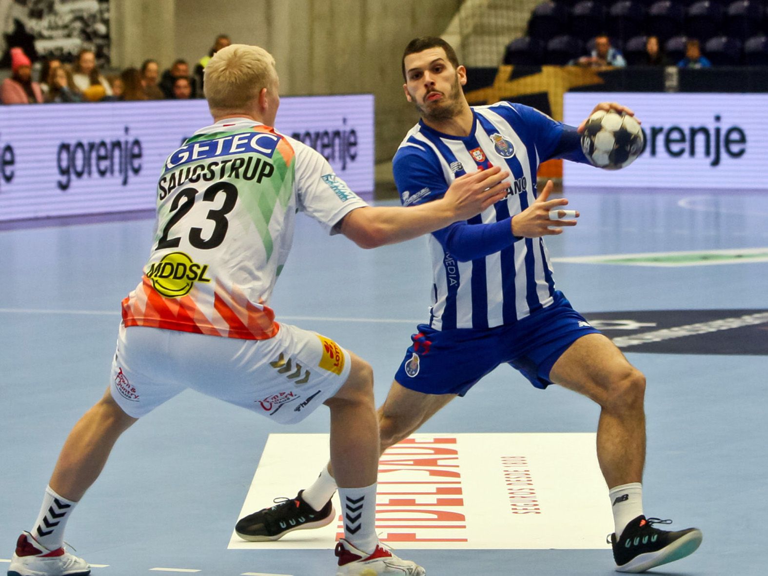 Jugador del Oporto de balonmano.
