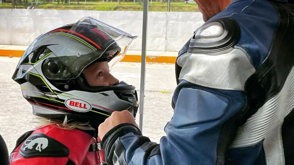  Lorenzo Somaschini, con su equipo (@lolosomaspro)