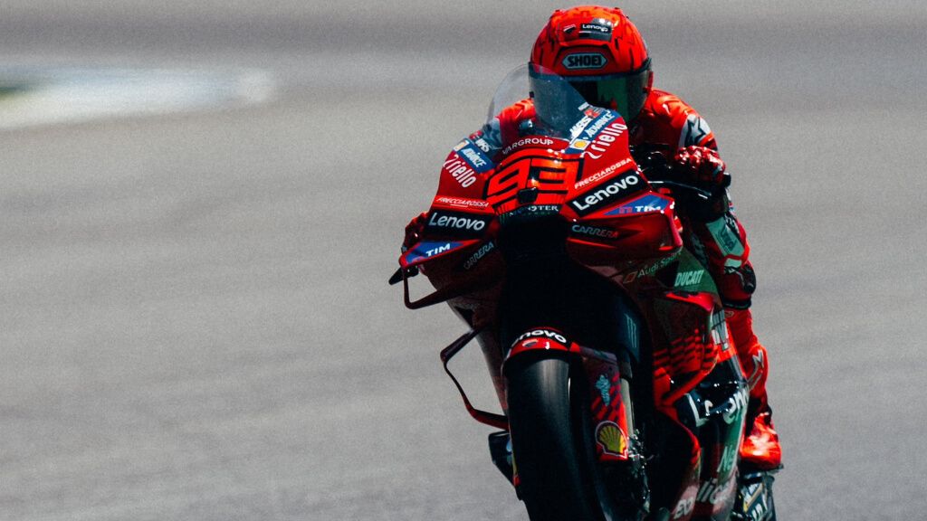 Marc Márquez, durante los primeros entrenamientos libres del GP de Tailandia.