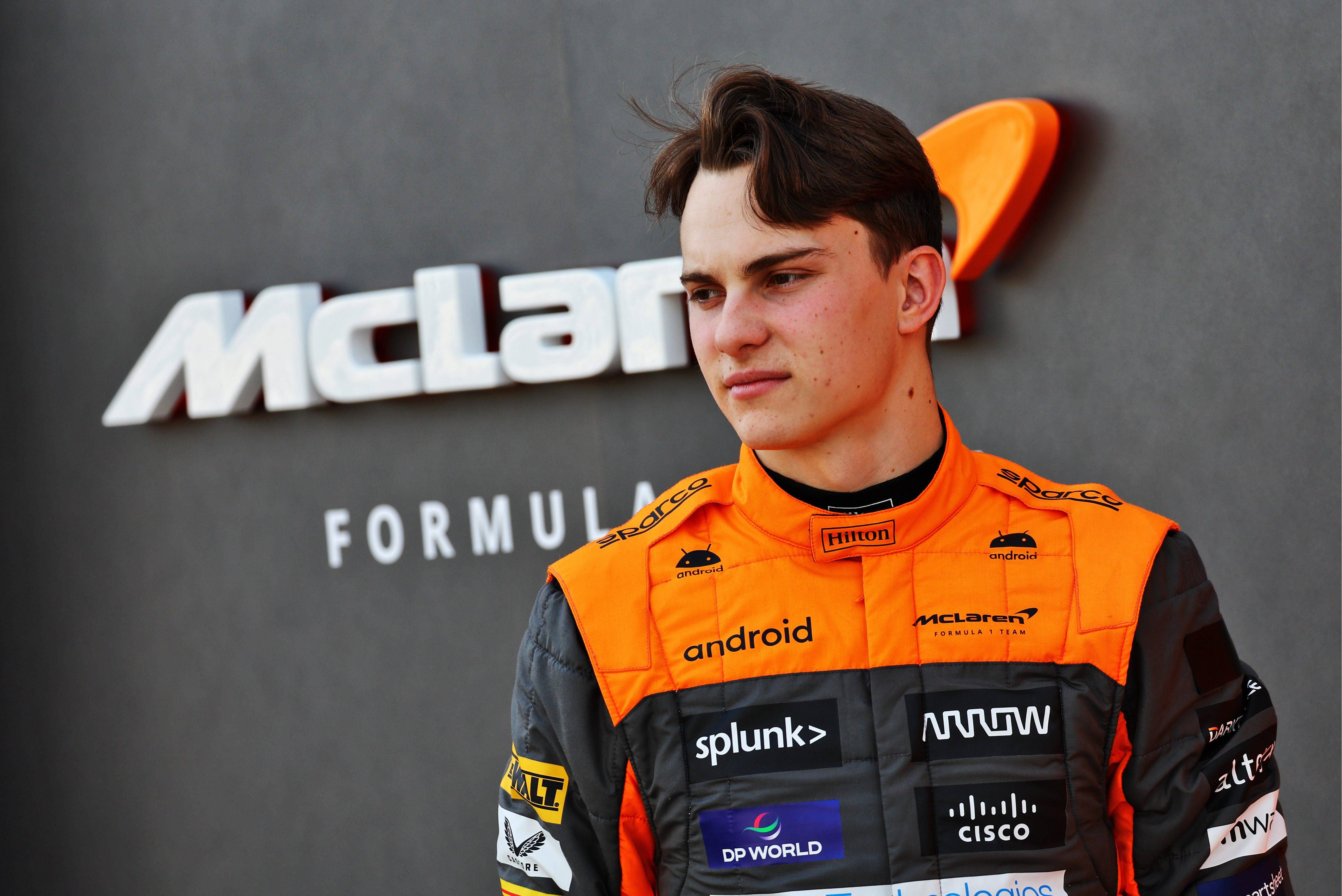 Oscar Piastri en la presentación de mclaren.