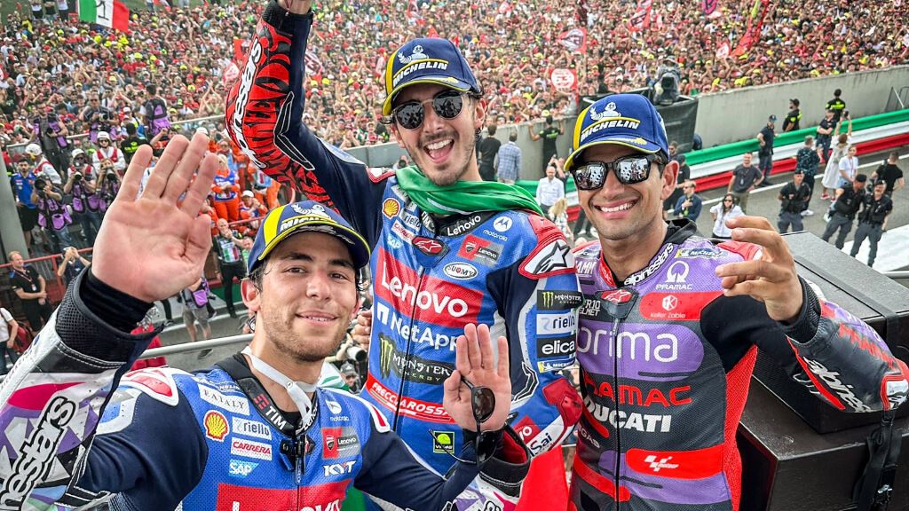 Enea Bastianini, Pecco Bagnaia y Jorge Martín, en el GP de Mugello.