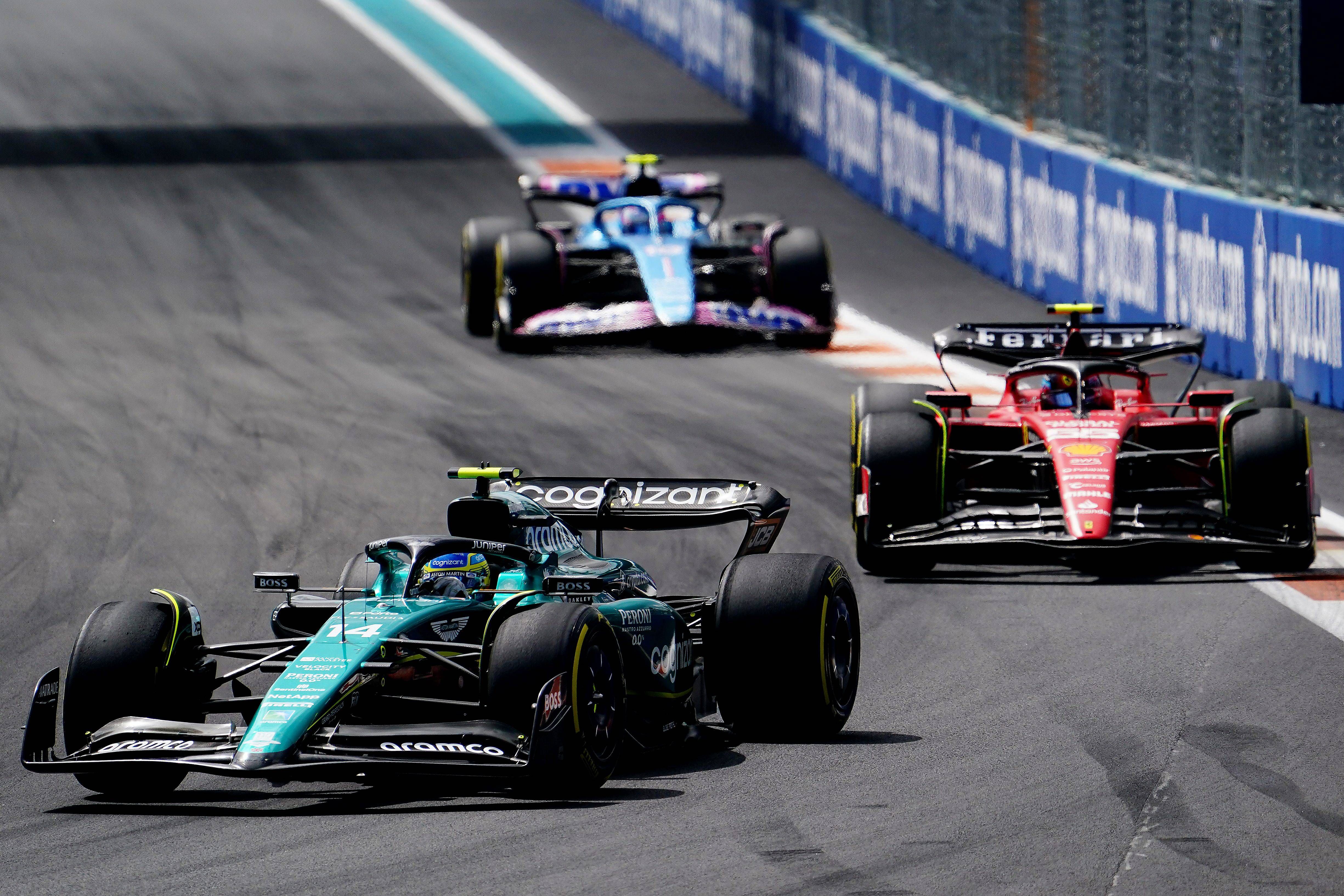  Alonso y Sainz, en el GP de Miami.