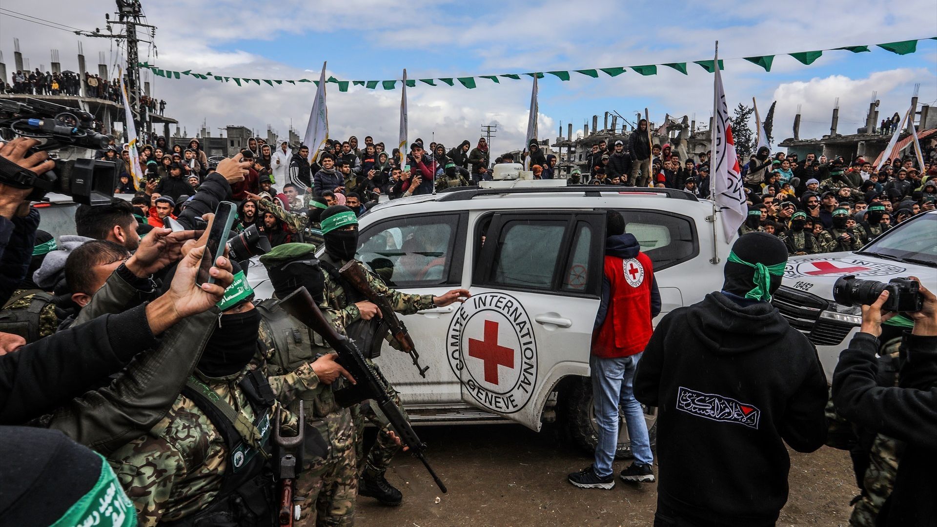 Archivo - Empleados del CICR en Gaza