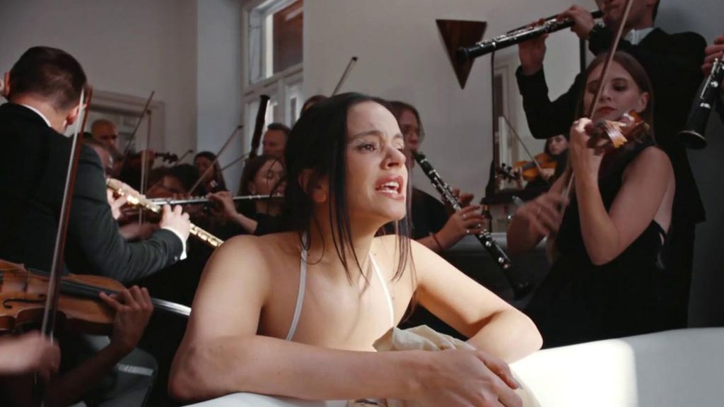 Desde Madonna a Rosalía o Mónica Naranjo: los famosos que declaran su espiritualidad a viva voz