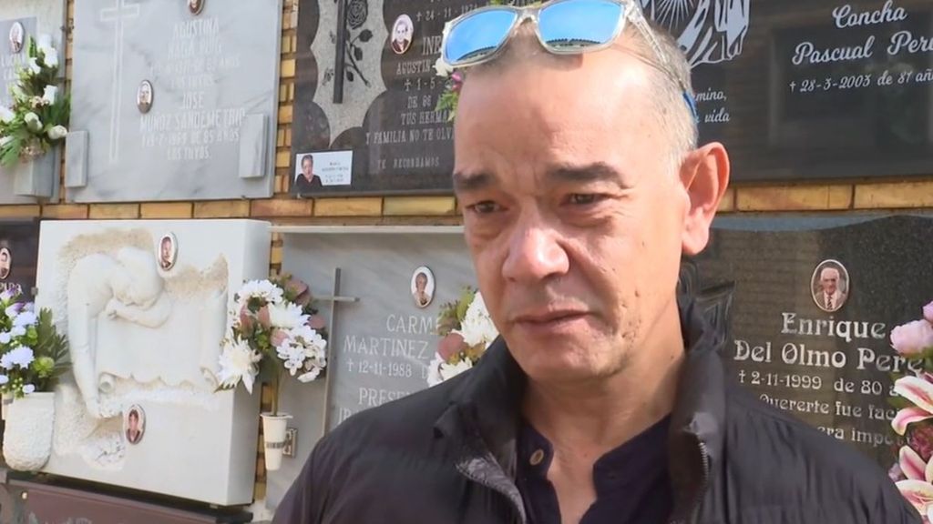 El cementerio de Catarroja, un año después, recuerda con especial emoción en el ‘Rincón de la Memoria’