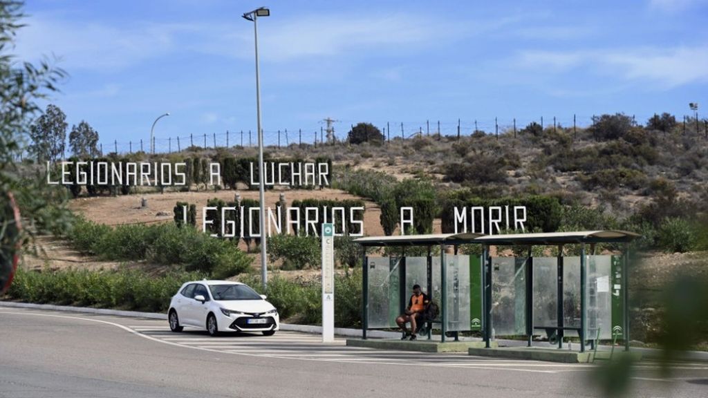 La Legión rinde honores fúnebres al soldado muerto tras una explosión en Viator, Almería