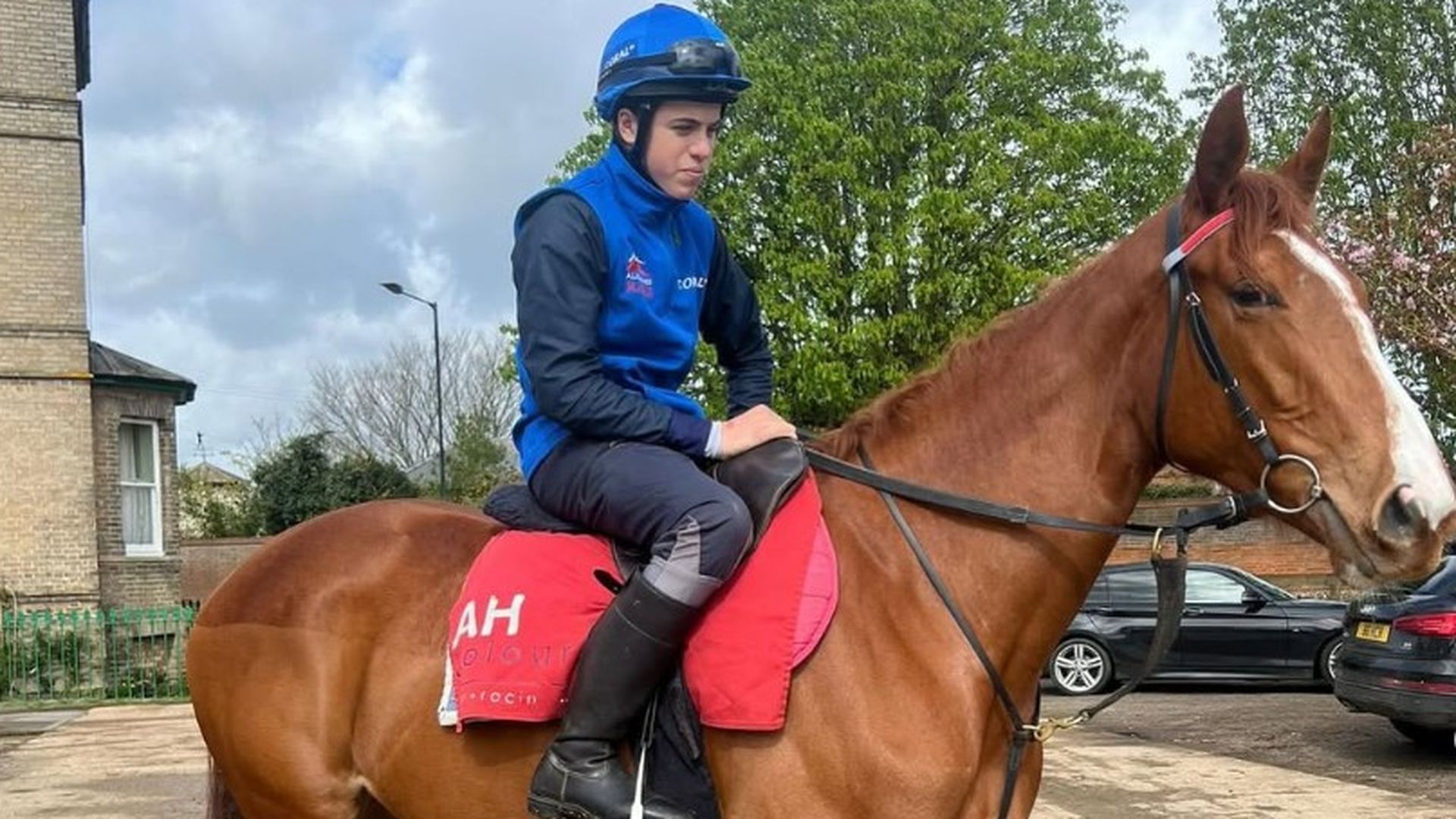 Muere Tommie Jakes, jockey inglés de 19 años, horas después de una carrera