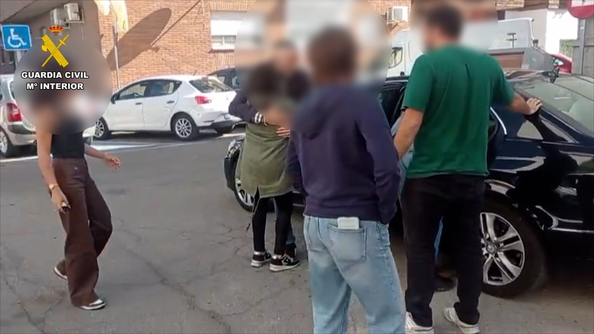 Dos personas detenidas por robar un bebé en un establecimiento de Navalmoral de la Mata, Cáceres