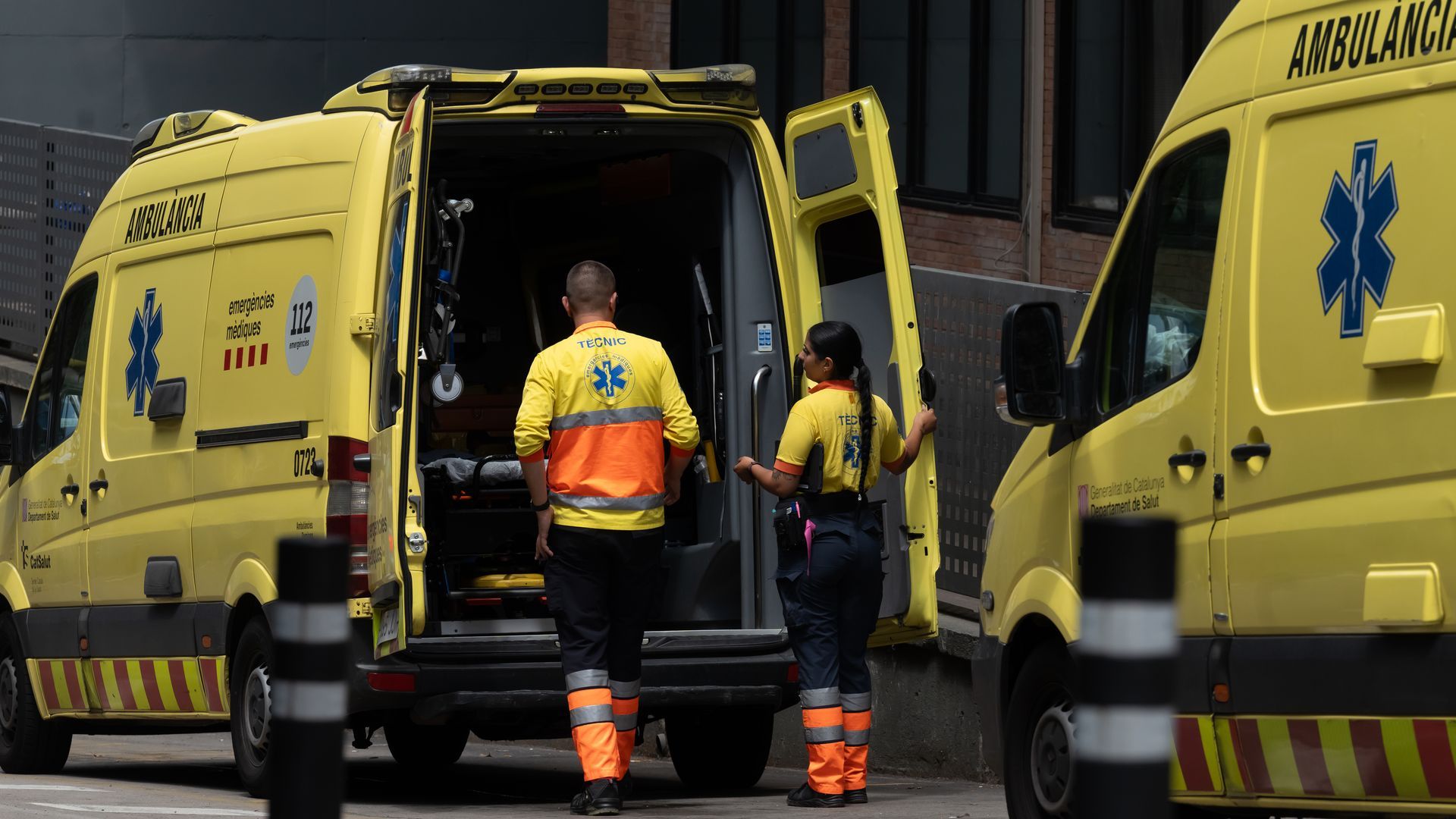 Una menor en estado grave tras ser atropellada por un bus en Barcelona