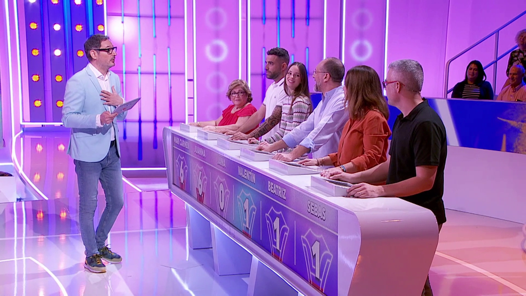 La pregunta de Eugeni Alemany que pone en un compromiso a un concursante: "Lo va a ver mi mujer" Agárrate al sillón 2025 Top Vídeos 106