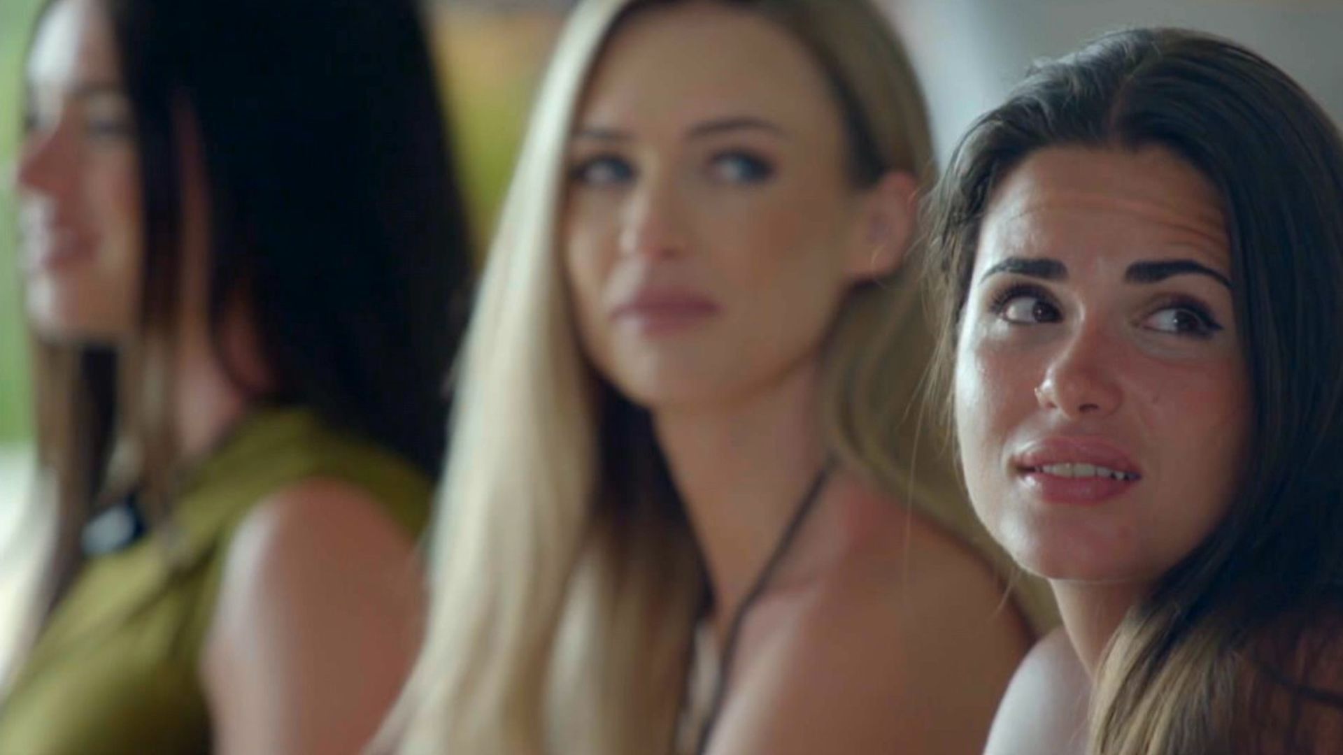 Así es la nueva ‘luz de la tentación’: una única bombilla y el privilegio de descubrir quién la activa por primera vez