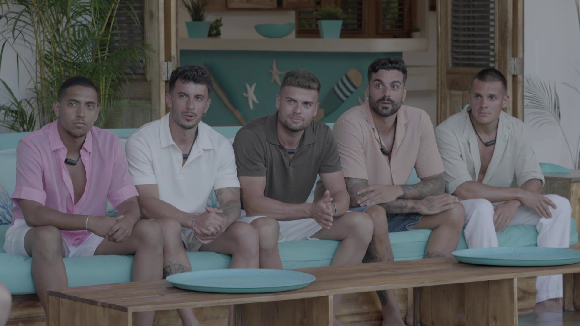 Avance inédito | Los chicos de 'La isla de las tentaciones 9' llegan a Villa Montaña: "¡La que se va a liar aquí!"