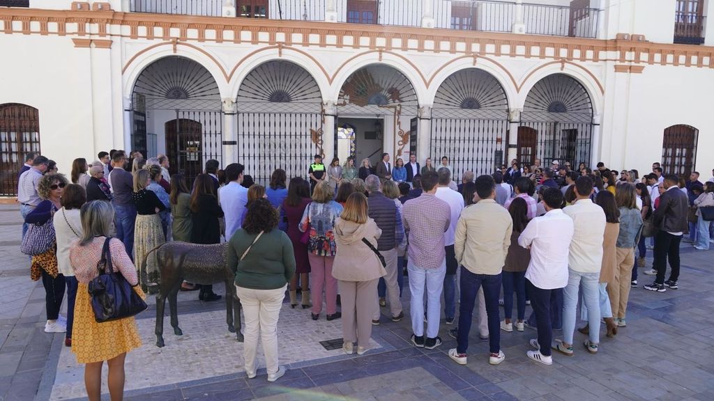 El cadáver de la mujer asesinada en Moguer presentaba "fuertes signos de violencia" al ser encontrada por sus compañeros de trabajo