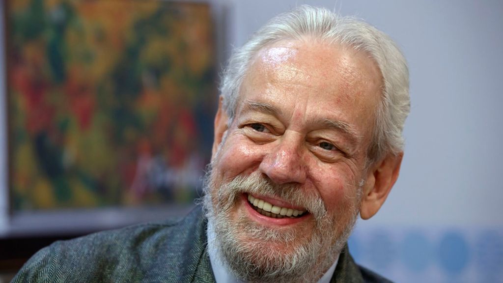 El mexicano Gonzalo Celorio, galardonado con el Premio Cervantes 2025 por su "excepcional obra"