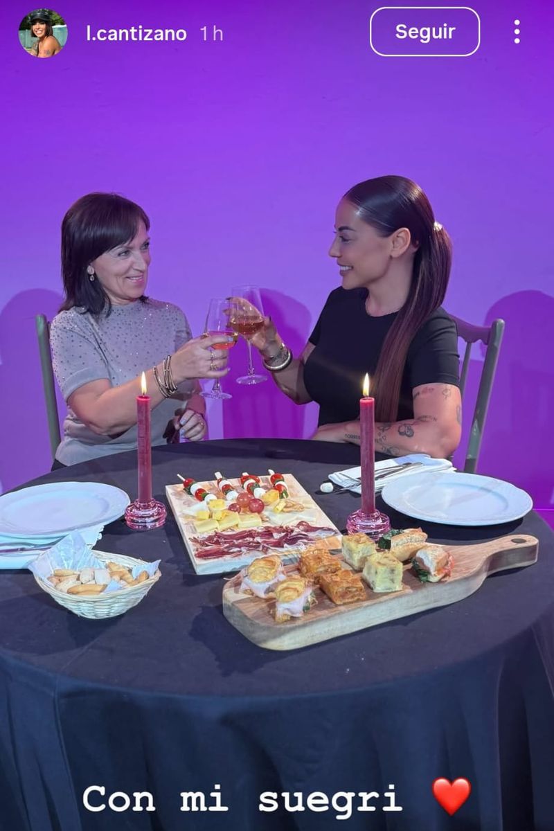 El posado de la novia y la madre de Rubén Torres, que demuestra su relación