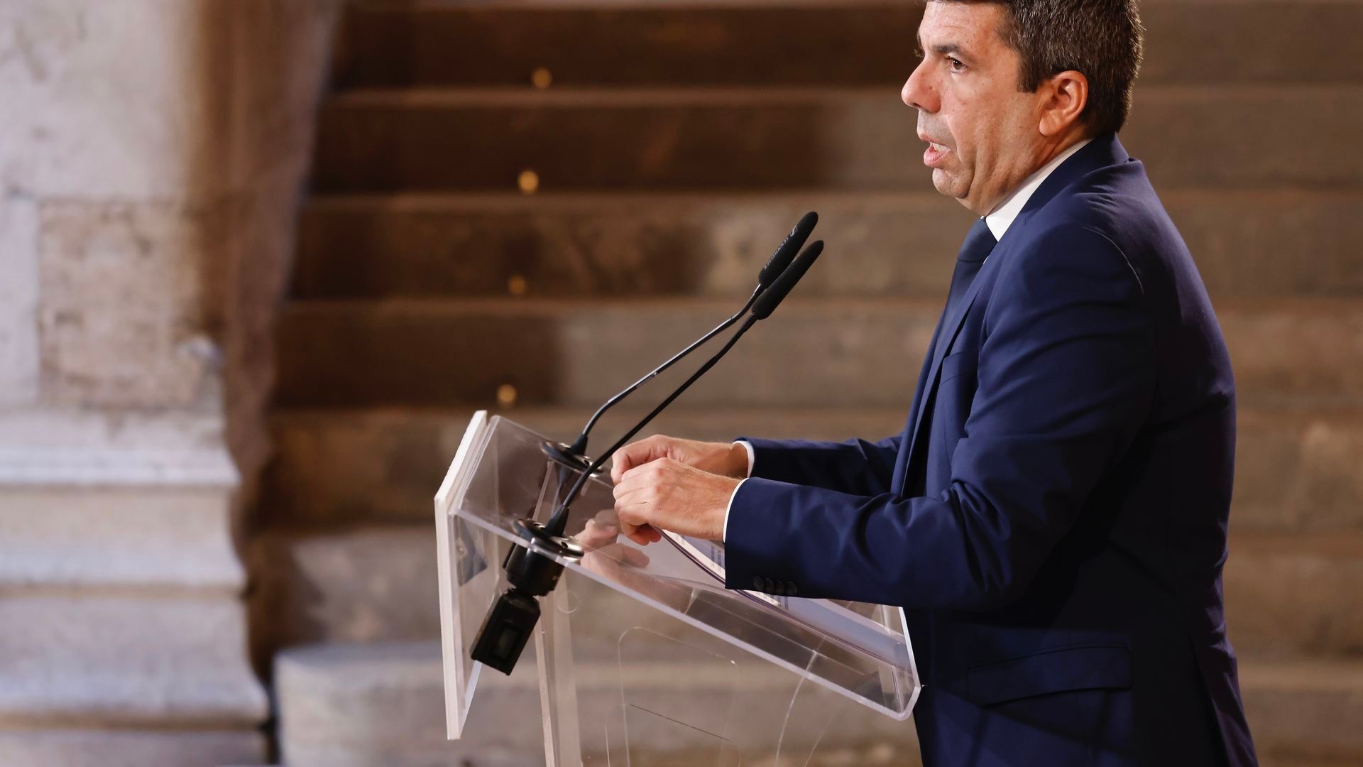 El presidente de la Generalitat valenciana, Carlos Mazón, durante una declaración institucional, en el Palau de la Generalitat