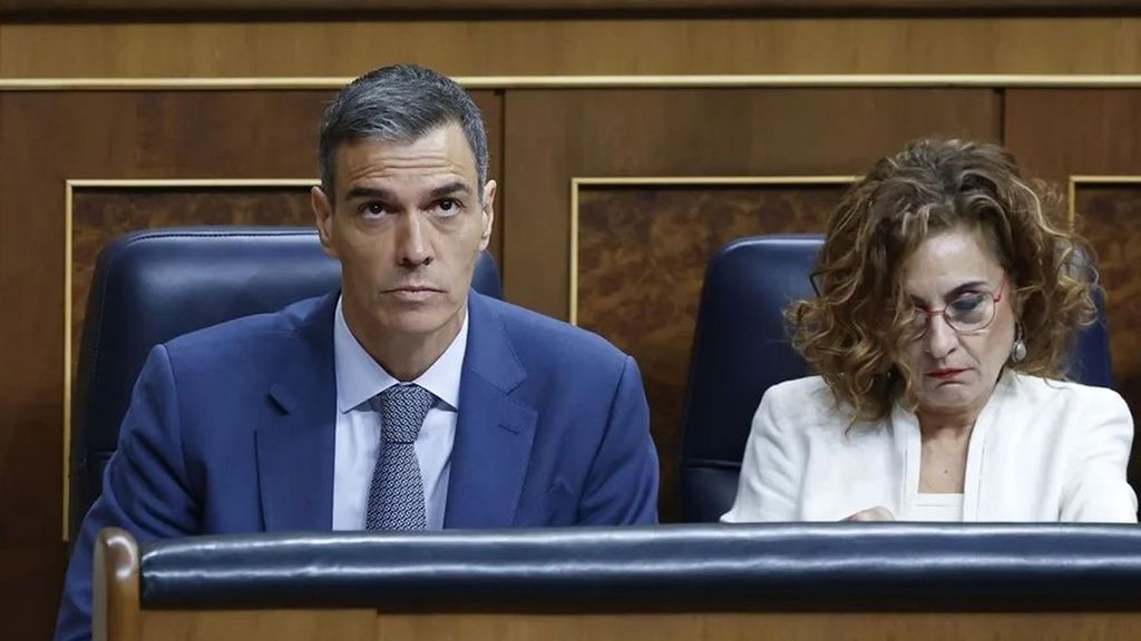El presidente del Gobierno, Pedro Sánchez y la vicepresidenta primera, María Jesús Montero, citados a declarar por la DANA el próximo día 11 de noviembre.