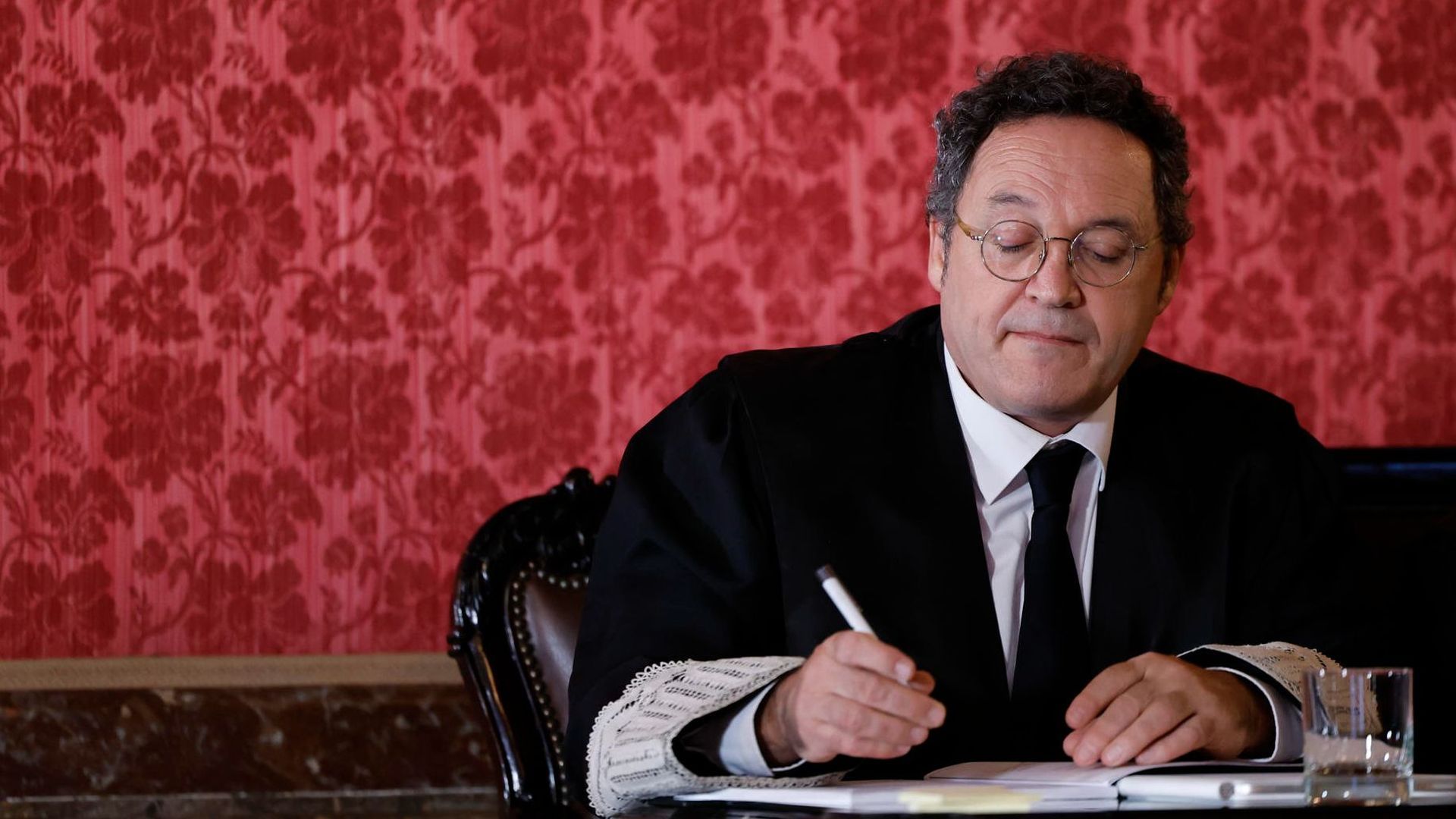 El Supremo pregunta al fiscal general si filtró el correo del novio de Ayuso: "No"