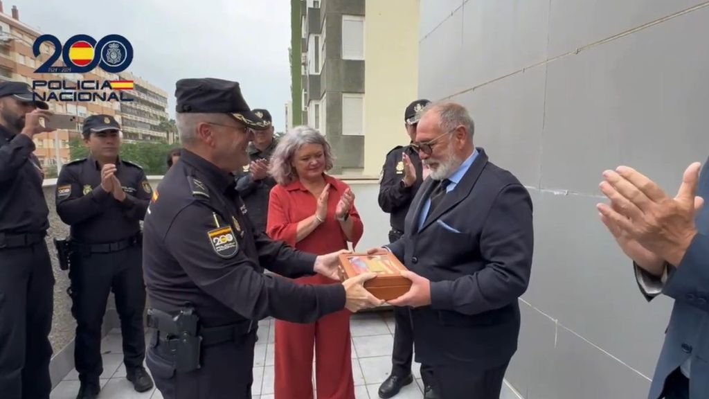 Emotivo homenaje al Jefe Provincial de la Comisaría Provincial de Cádiz en su jubilación