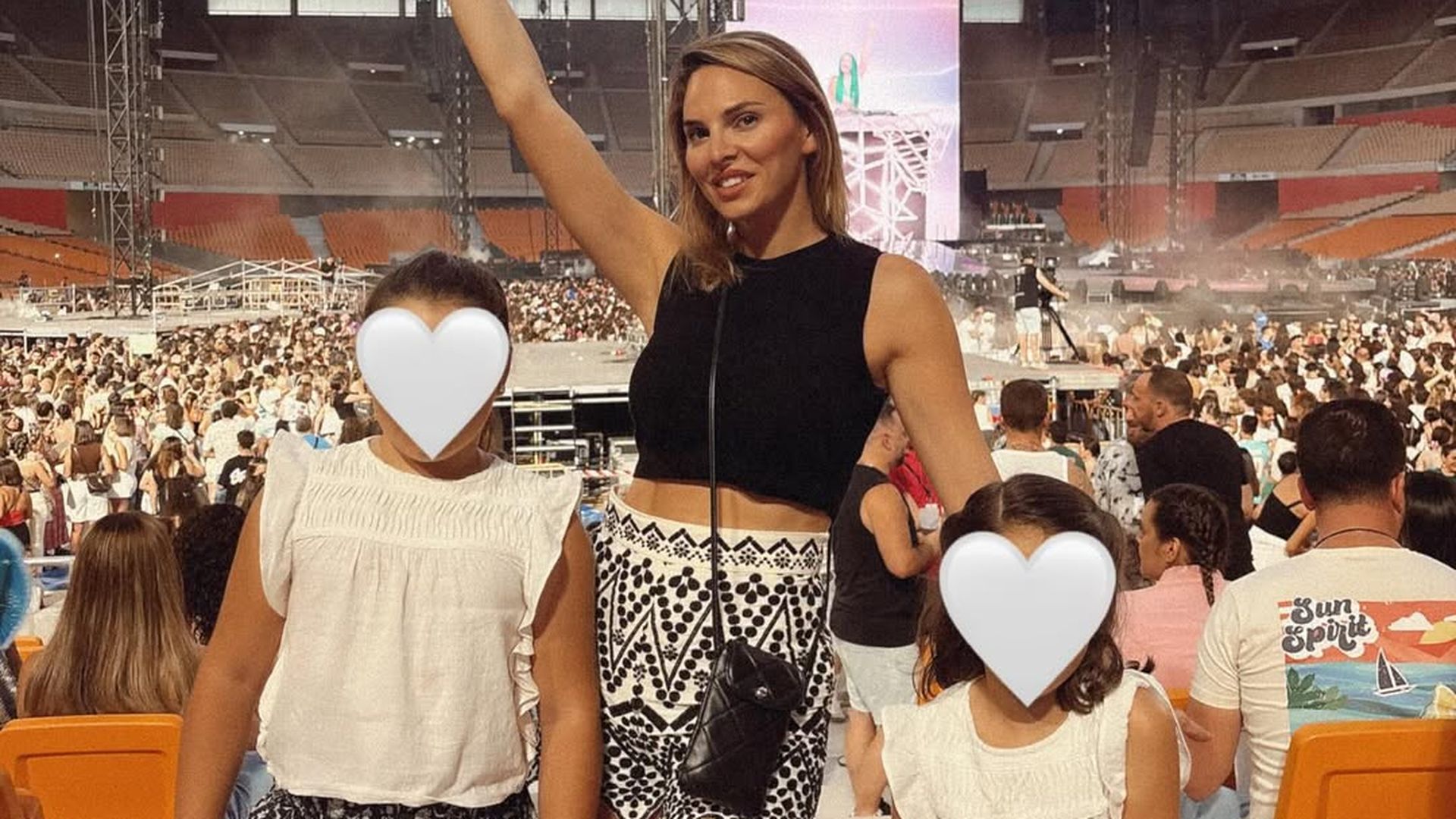 Irene Rosales y su hijas, Ana y Carlota