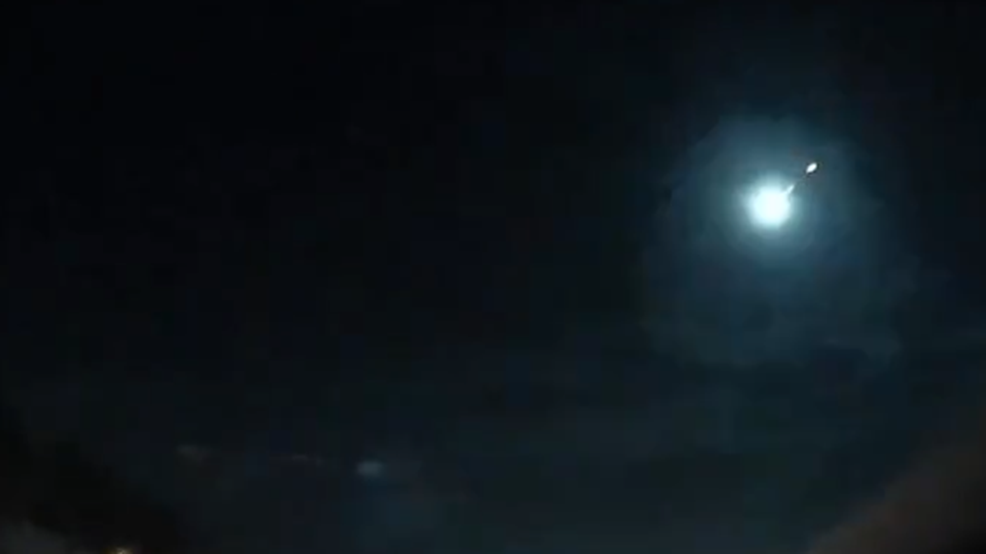 La bola de fuego procedía de un cometa y entró en la atmósfera de la Tierra a una velocidad de unos 81.000 kilómetros por hora