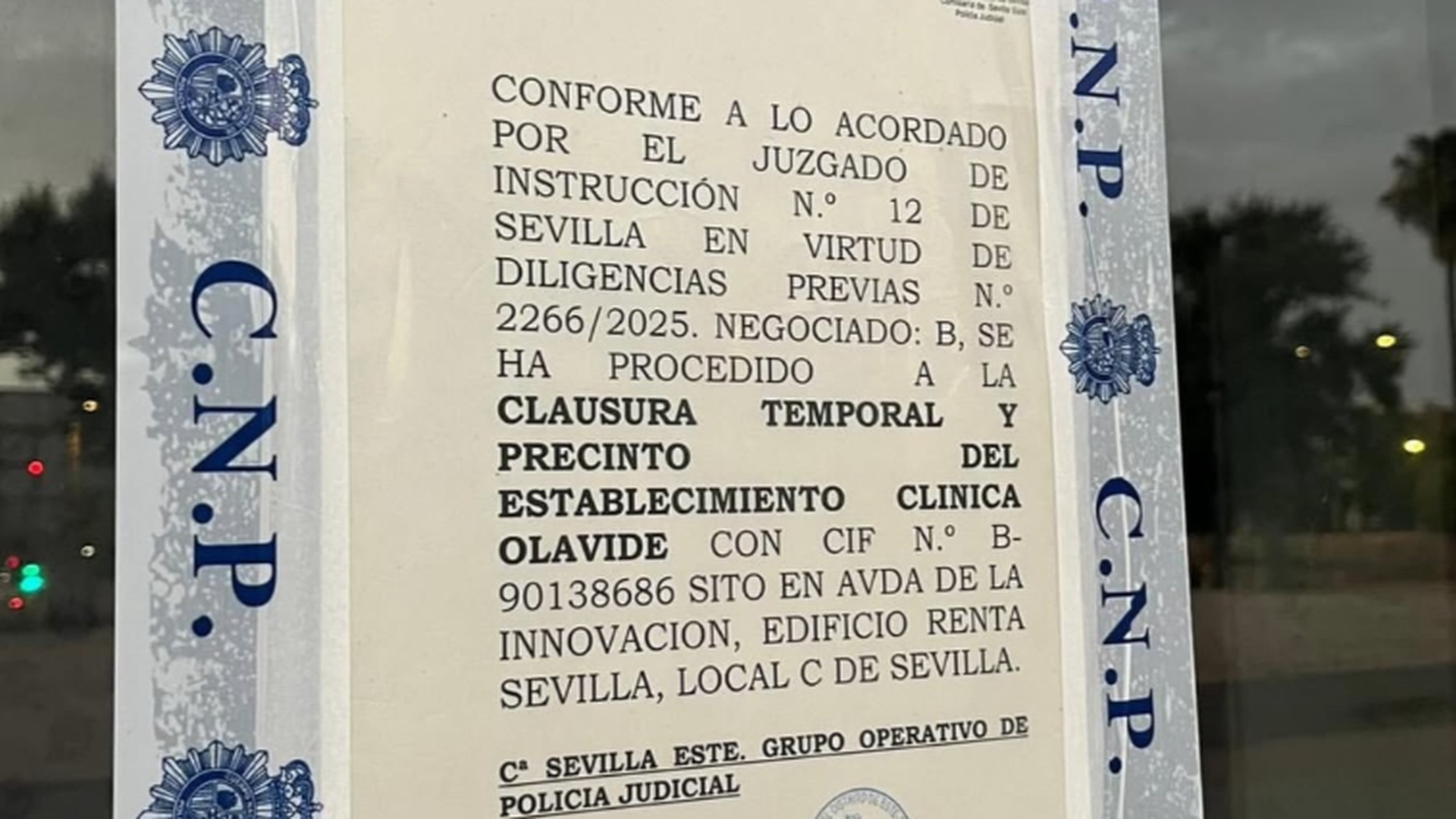 Precinto policial en la clínica clausurada