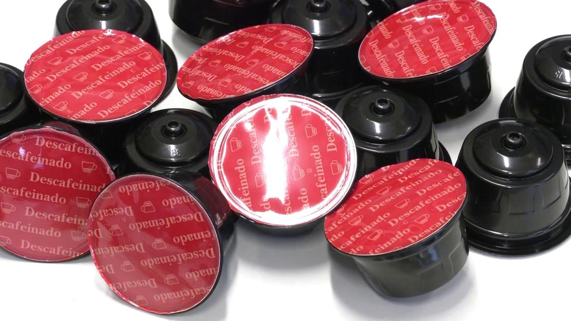 Qué son los disruptores endocrinos: los tóxicos que encontramos en la ropa, el maquillaje o cualquier objeto de uso cotidiano