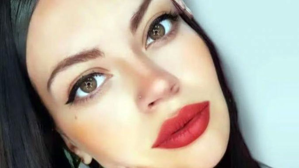 Una joven argentina se quita la vida en un directo y su novio es detenido por instigarla: "Prefiero matarme antes que él me mate a mí"