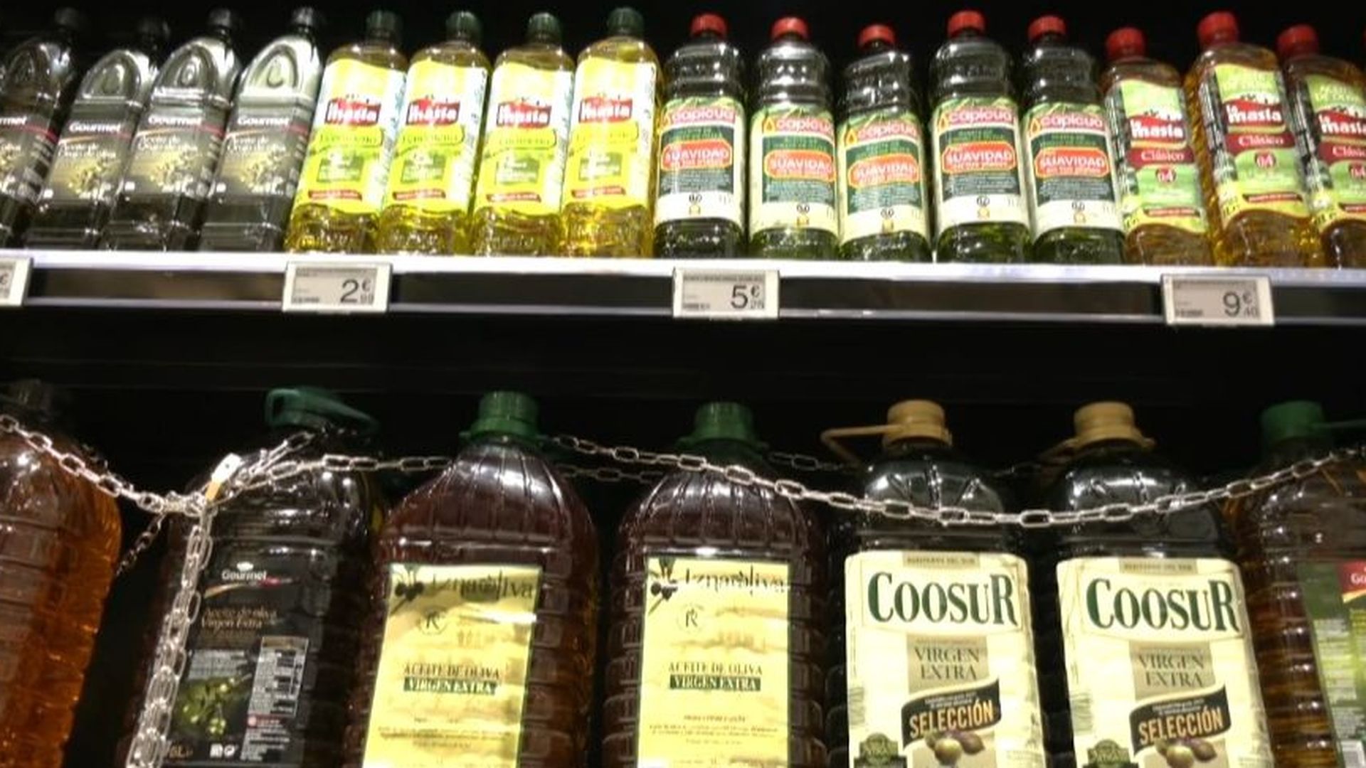 ¿Cuándo bajará el precio del aceite?: los expertos afirman que seguiremos viendo las garrafas de aceite con candados