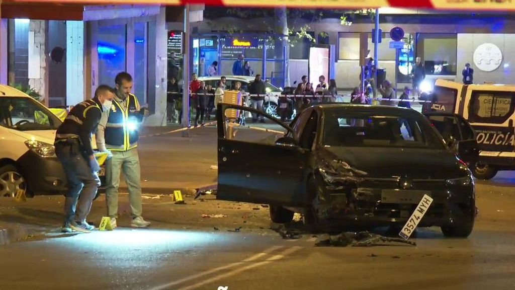 El misterioso secuestro del 'niño Juan': la policía encuentra uno de los coches de los secuestradores en la autopista AP-41