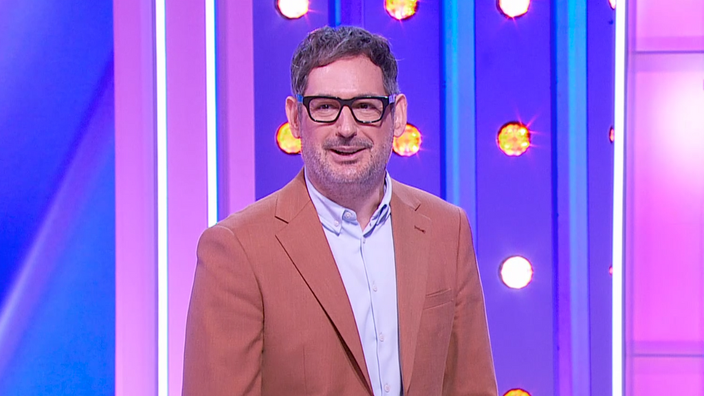 Eugeni Alemany confiesa la edad con la que se dio su primer beso: "Yo siempre llego tarde a todo"