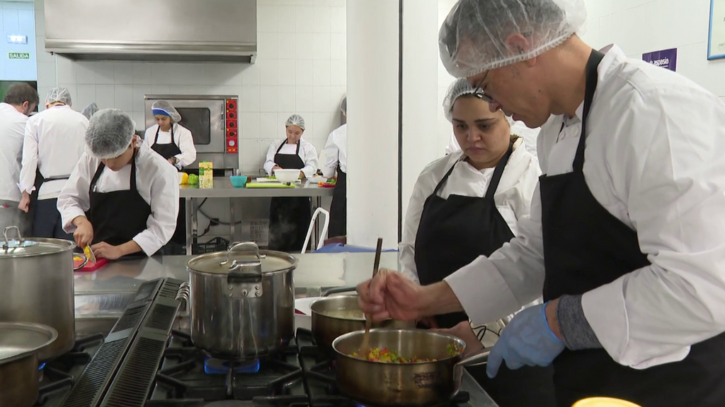 La FP, una salida predilecta entre los mayores de 40 años para 'reinventarse' y buscar una nueva oportunidad laboral