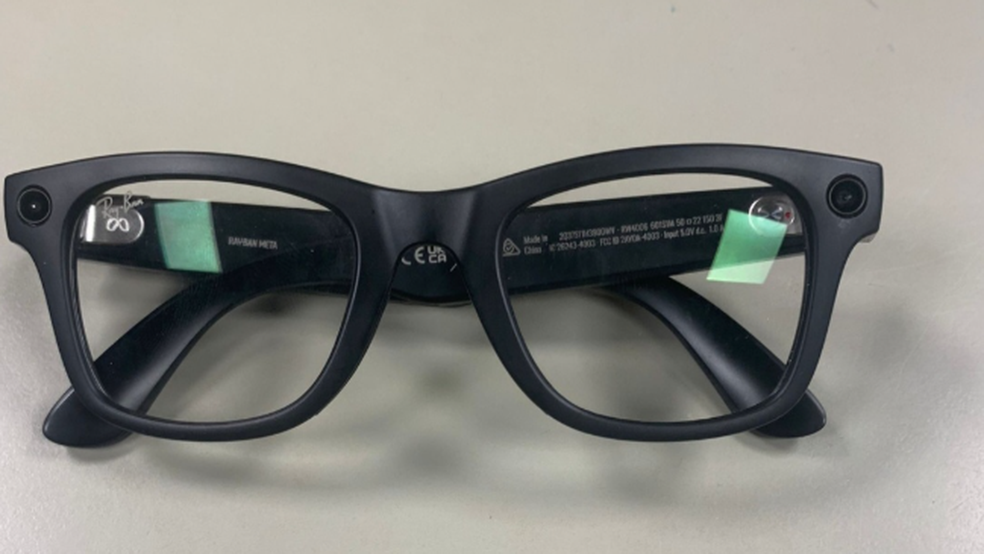 Las gafas que utilizaba el detenido