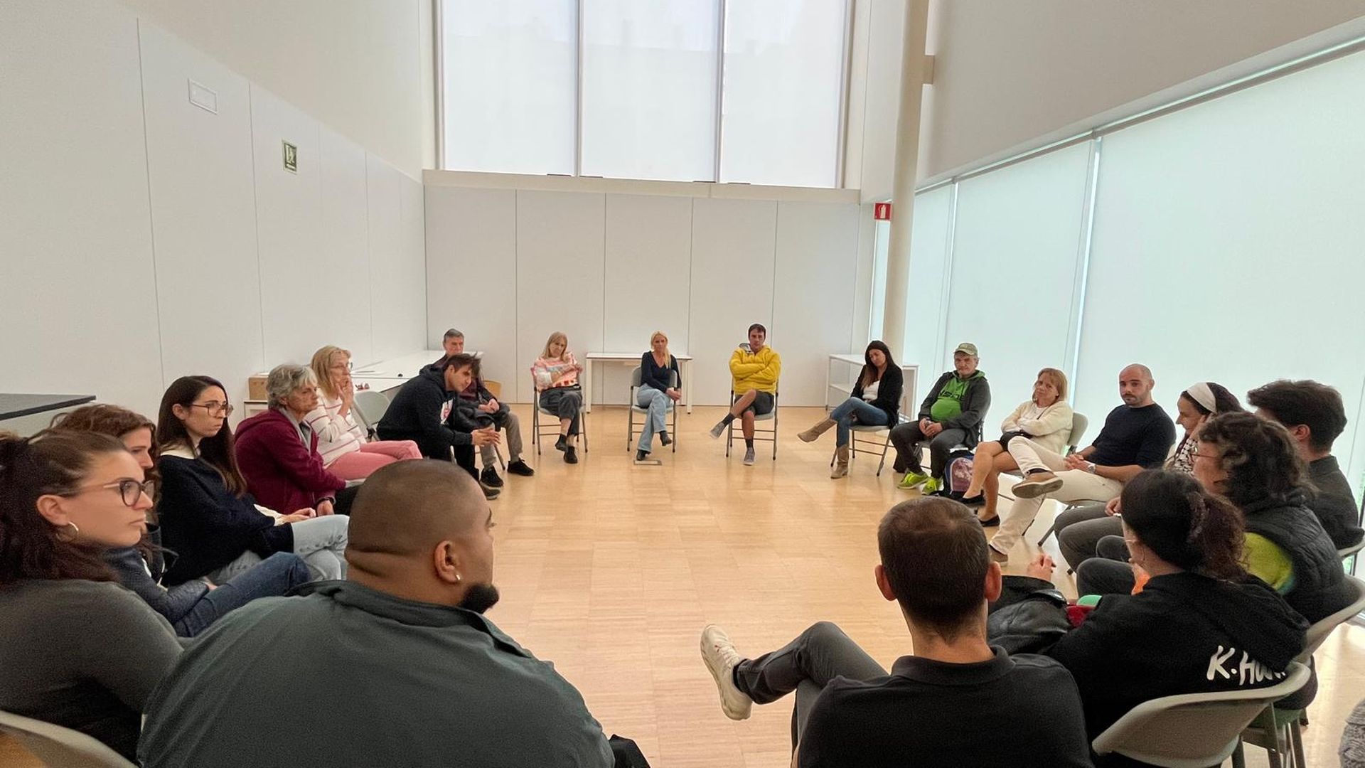 El grupo de escuchadores de voces de Girona en una sesión